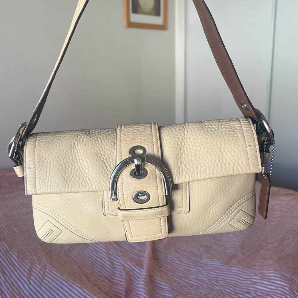 ❌SOLD❌Coach Ivory Pebble Leather Small Soho Shoulder Bag